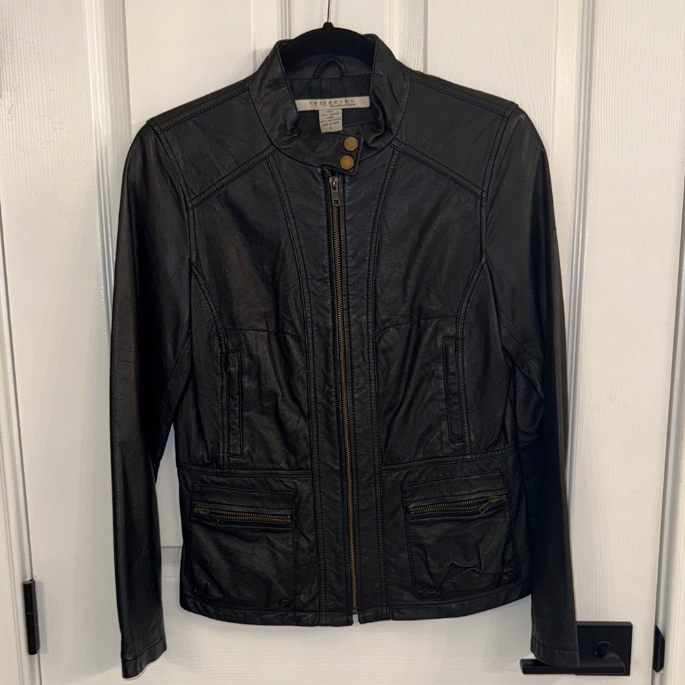 Chic Black Leather Jacket
